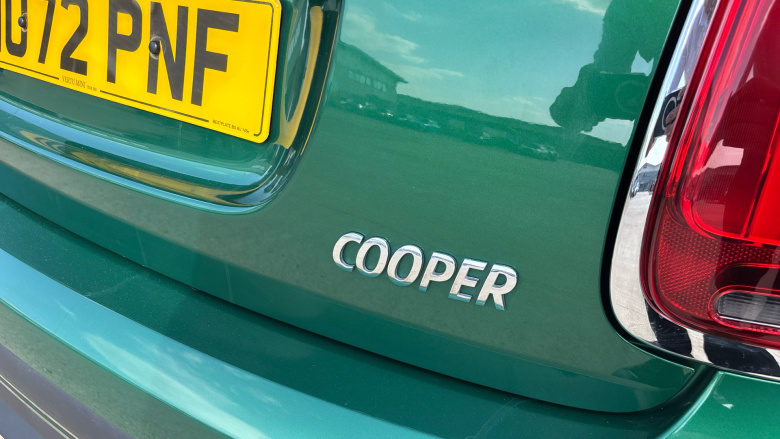 MINI Hatchback 1.5 Cooper Exclusive 5dr Auto Petrol Hatchback